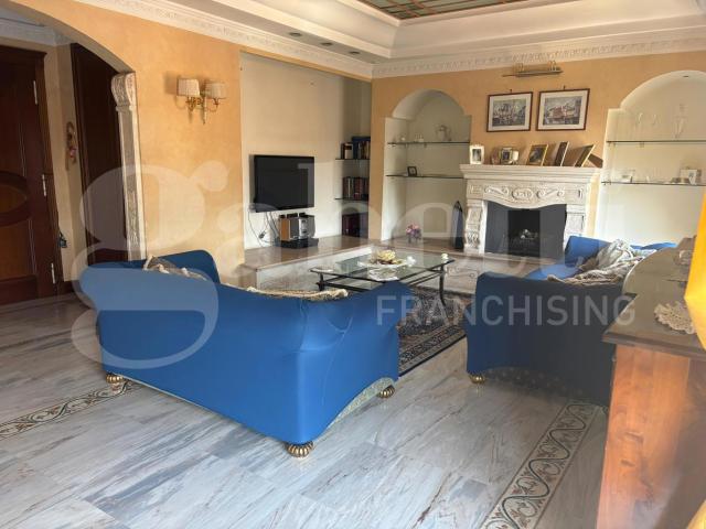 Appartamento ristrutturato a Napoli