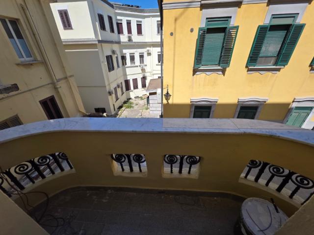Appartamento Ristrutturato Arredato Viale Amendola 60 Mq