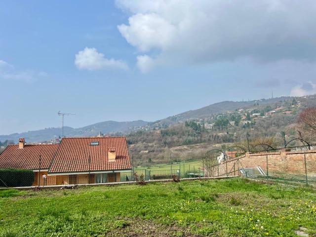 appartamento ristrutturato con giardino privato a pecetto