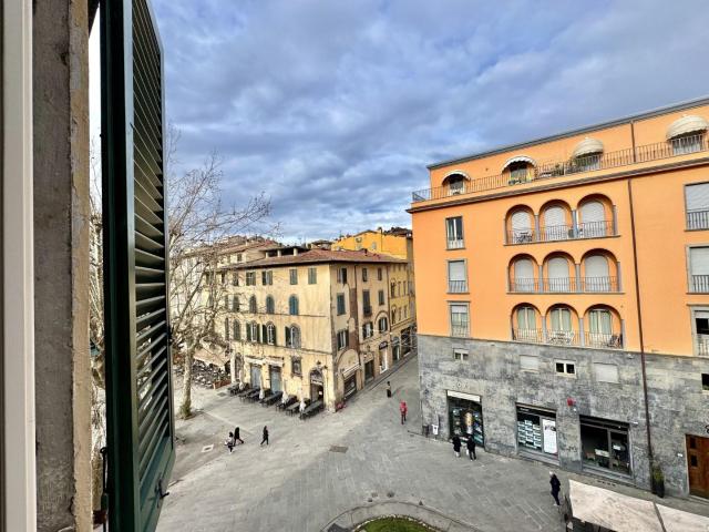 Appartamento ristrutturato, Lucca centro storico