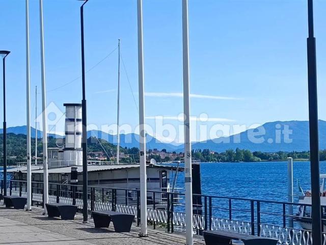 Appartamento terzo piano, Centro, Arona