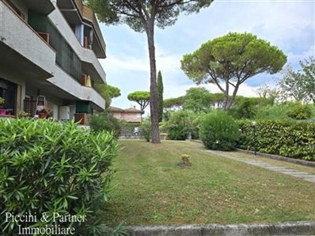 Appartamento Trilocale a Marina Di Massa, Massa