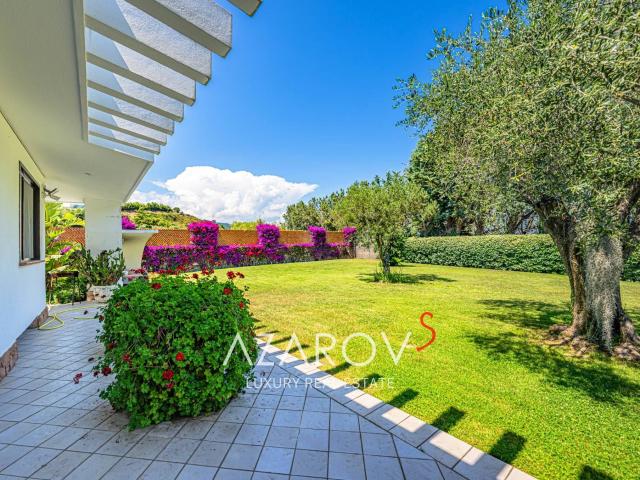 Appartamento trilocale a Sanremo con vista mare. 700m² Sanremo