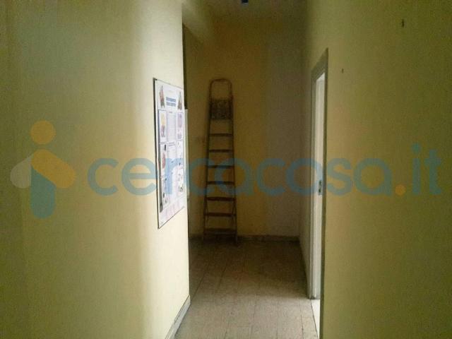 Appartamento Trilocale da ristrutturare, in affitto in Via Giuseppe Testa, Napoli