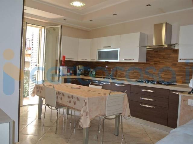 Appartamento Trilocale in ottime condizioni in affitto a Aci Castello