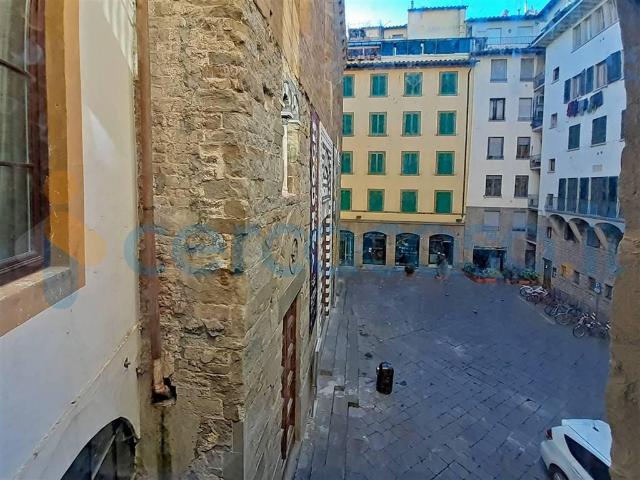 Appartamento Trilocale in ottime condizioni in affitto a Firenze
