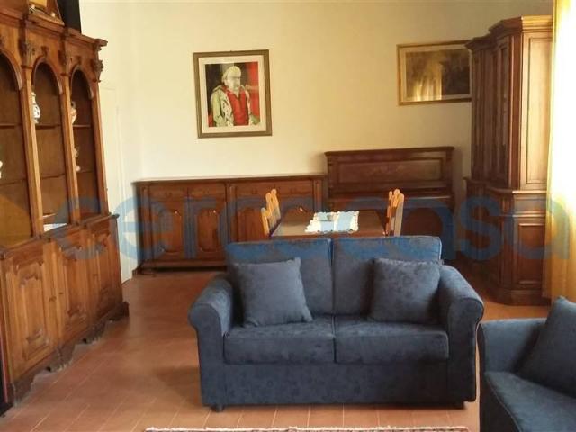 Appartamento Trilocale in ottime condizioni in affitto a Gambassi Terme