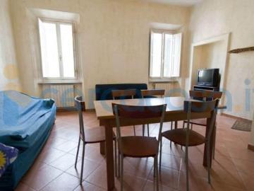 Appartamento Trilocale in ottime condizioni in affitto a Livorno