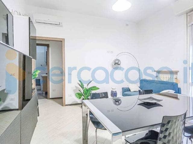 Appartamento Trilocale in ottime condizioni, in affitto in Piazza Giancarlo Rastelli, Parma