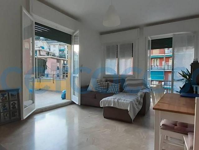 Appartamento Trilocale in ottime condizioni, in affitto in Via Camillo Benso Di Cavour, Bogliasco