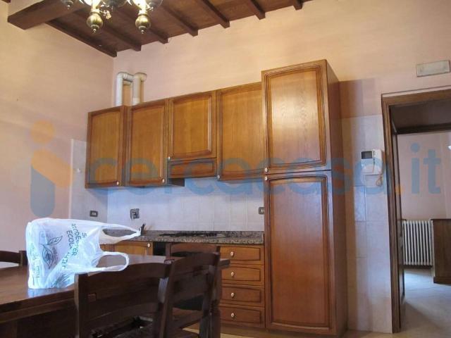 Appartamento Trilocale in ottime condizioni, in affitto in Via Di Bargi, Pistoia