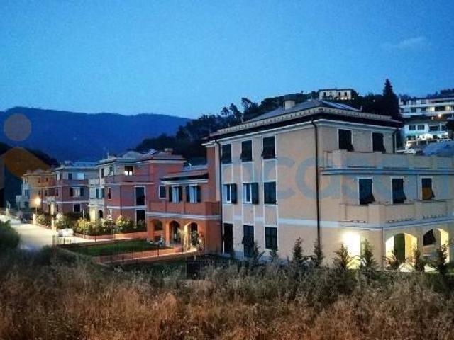 Appartamento Trilocale in ottime condizioni, in affitto in Via Domenico Viviani 45, Levanto