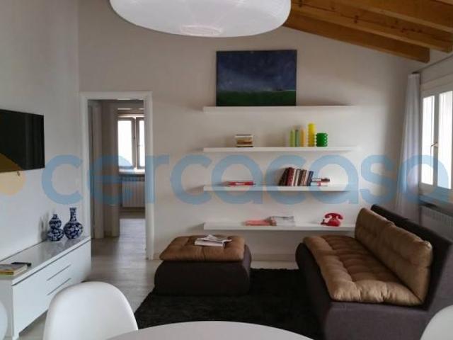 Appartamento Trilocale in ottime condizioni, in affitto in Via Guglielmo Maroni, Montichiari