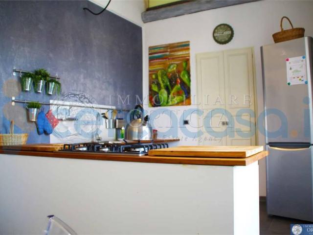 Appartamento Trilocale in ottime condizioni, in affitto in Via Pompeo Picherali, Siracusa