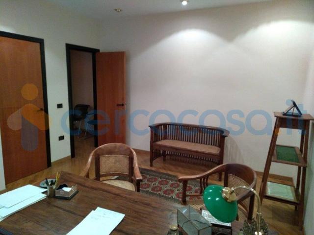 Appartamento Trilocale in ottime condizioni, in affitto in Via Roma 133, Caserta