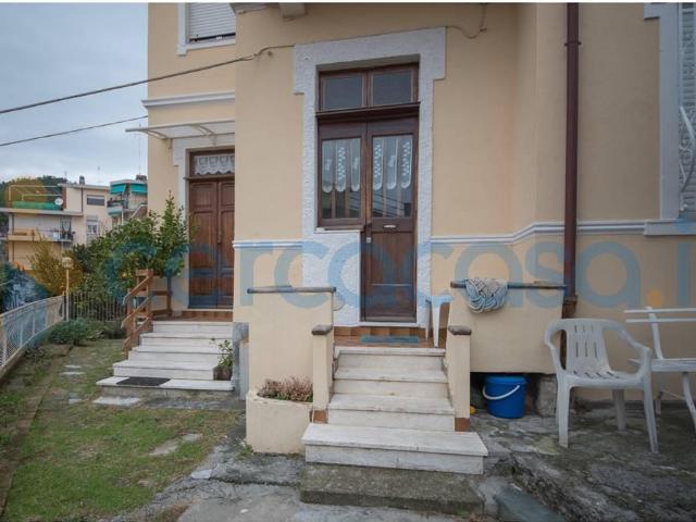 Appartamento Trilocale in affitto a Varazze