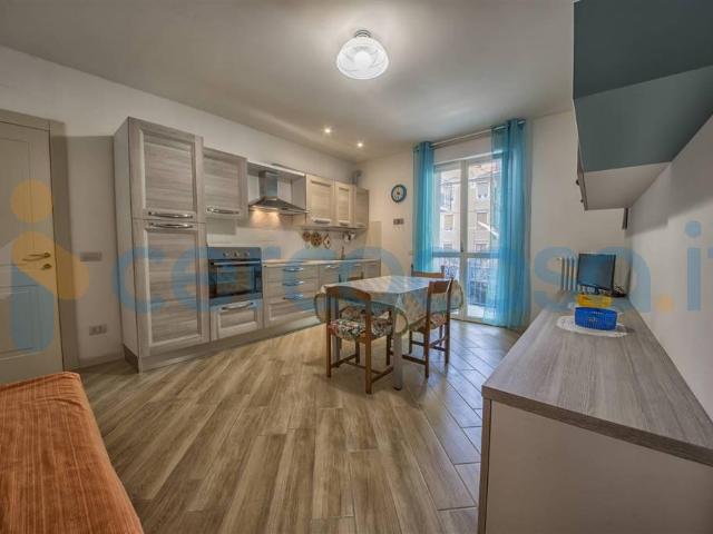 Appartamento Trilocale in affitto a Varazze