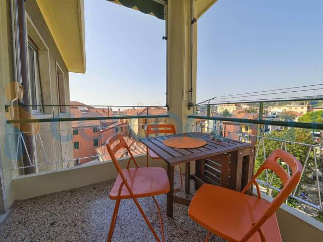 Appartamento Trilocale in affitto a Varazze