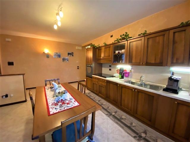 Appartamento Trilocale in Affitto a Este con Cortile Esclusivo