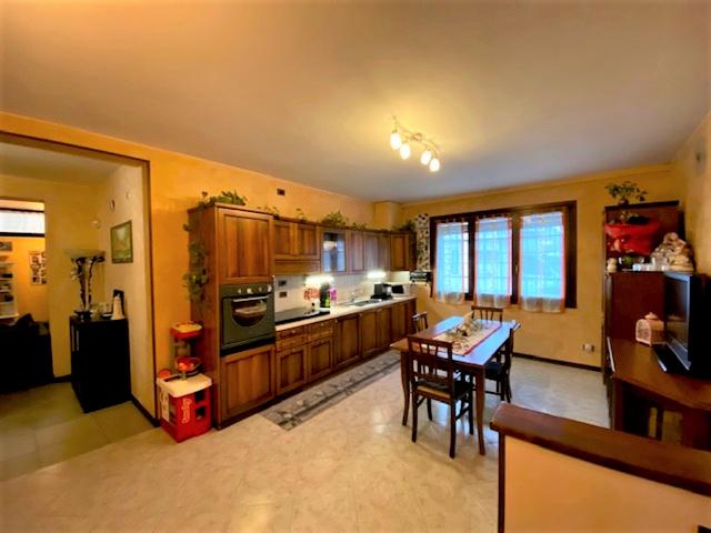 Appartamento Trilocale in Affitto a Este con Cortile Esclusivo