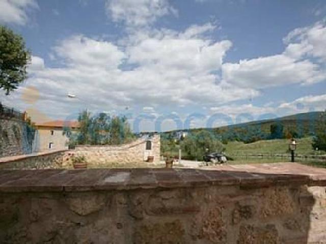 Appartamento Trilocale in affitto a Monteriggioni