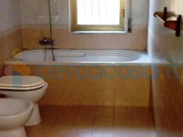 Appartamento Trilocale in affitto a Napoli