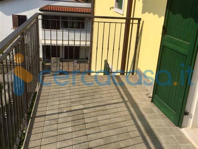 Appartamento Trilocale in affitto a Peschiera Del Garda
