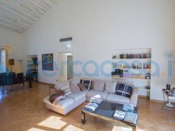 Appartamento Trilocale in affitto in Via Dell'incoronazione 1, Palermo