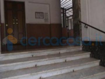 Appartamento Trilocale in affitto in Via Donghi, Genova