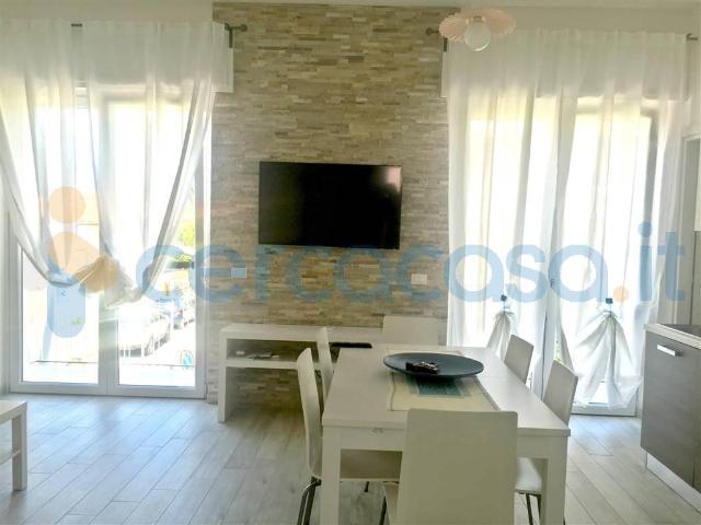 Appartamento Trilocale in affitto in Via Foscolo 20, Camaiore