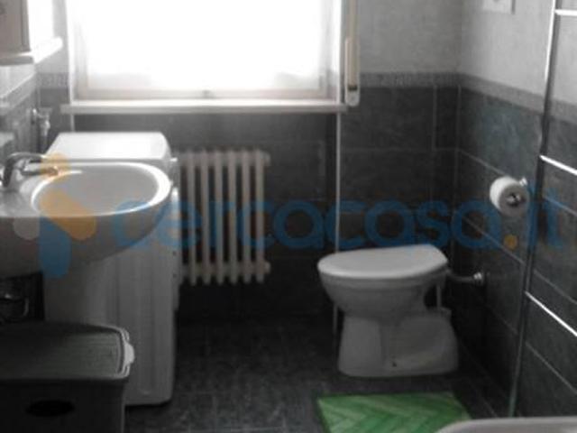 Appartamento Trilocale in affitto in Via Giarelli, Piacenza