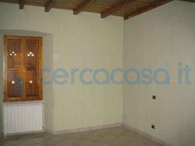 Appartamento Trilocale in affitto in Via Roma 8, Cittiglio