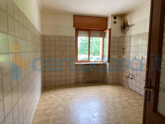 Appartamento Trilocale in affitto in Via San Bernardo 57, Mondovi'