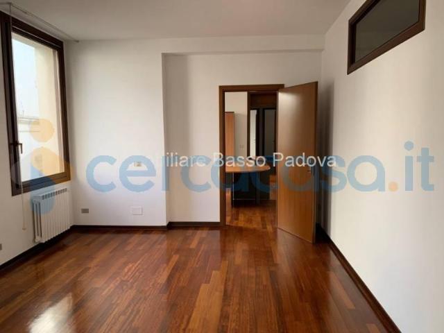 Appartamento Trilocale in affitto in Via Sant'andrea, Padova