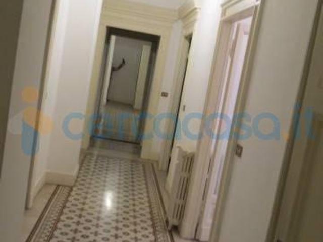 Appartamento Trilocale in affitto in Viale Premuda, Milano