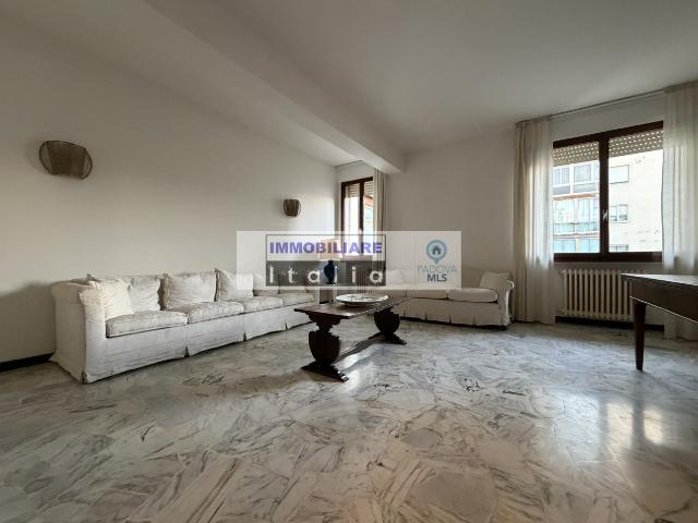 Appartamento Trilocale in locazione in corso Milano