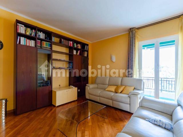 Appartamento via Montani, Quarto, Genova