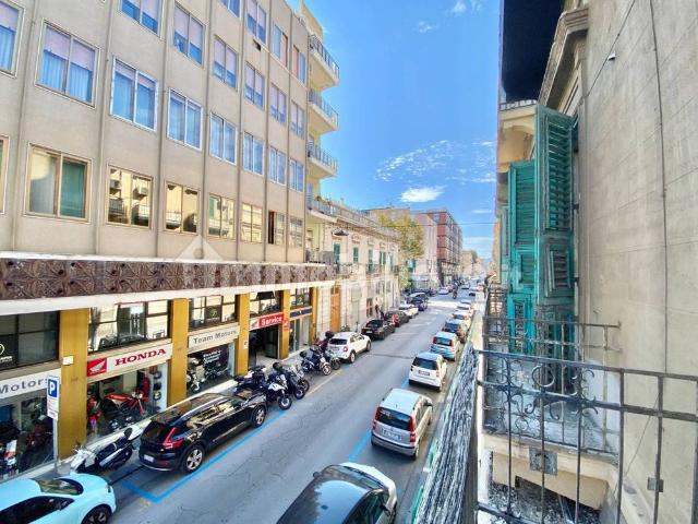 Appartamento via Nino Bixio, San Martino, Messina
