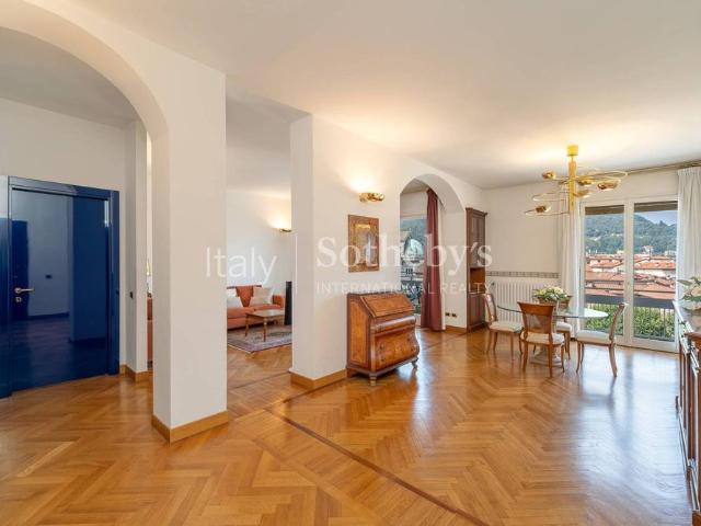 Appartamento via Alessandro Manzoni, Sant'Agostino, Como