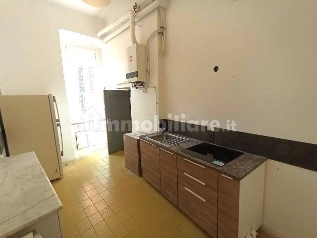Appartamento via Assarotti 3, Centro Città, Genova