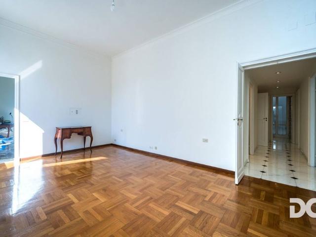 Appartamento via Assarotti, Centro Città, Genova