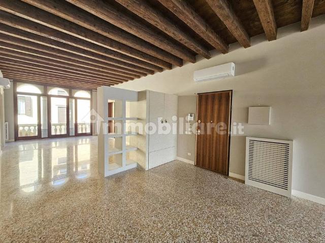 Appartamento via Beato Pellegrino 63, Savonarola Ponte Molino, Padova