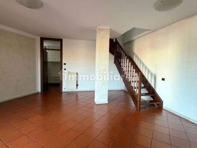 Appartamento via Broggi, Centro, Varese