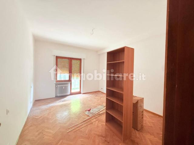 Appartamento via Caduti del Lavoro, Semicentro Stazione, Perugia