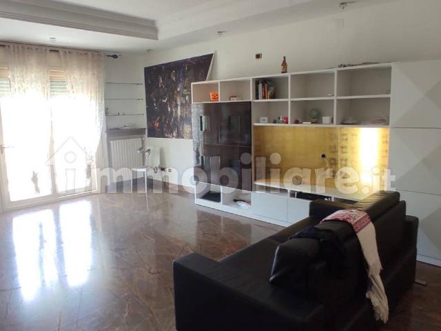 Appartamento via Caldarola 18, Japigia, Bari