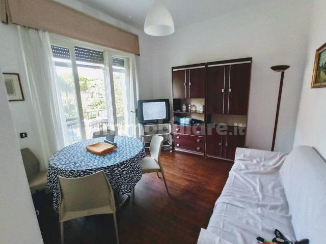 Appartamento via capelvenere, Tirrenia, Pisa