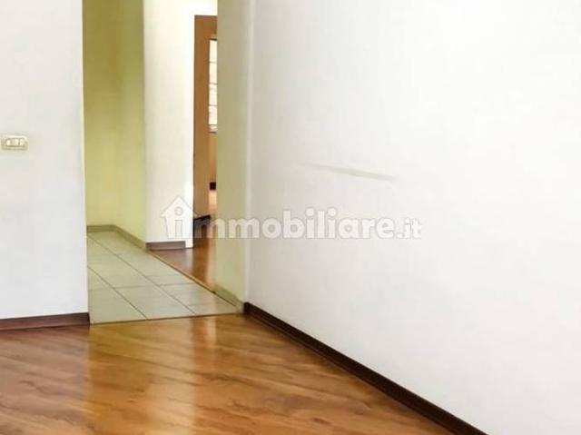 Appartamento via Carlo Amoretti, Monti Tiburtini, Roma
