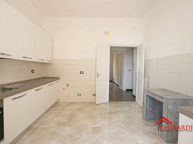 Appartamento via Carlo Corsi 1A, Sestri Ponente, Genova