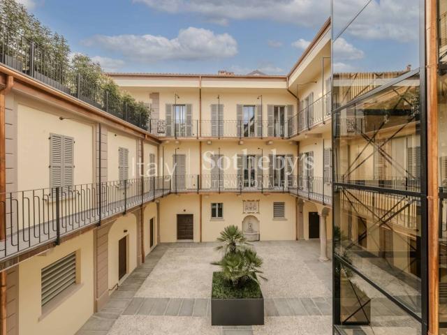 Appartamento via Cavour, Centro, Arona