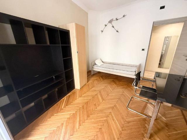 Appartamento via Claudio Luigi Berthollet 10, San Salvario Baretti, Torino